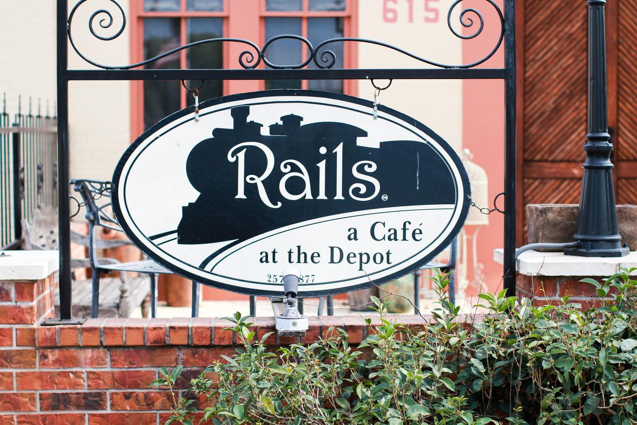 Апартаменты The Sleepy Side Of Rails Кервилл Экстерьер фото